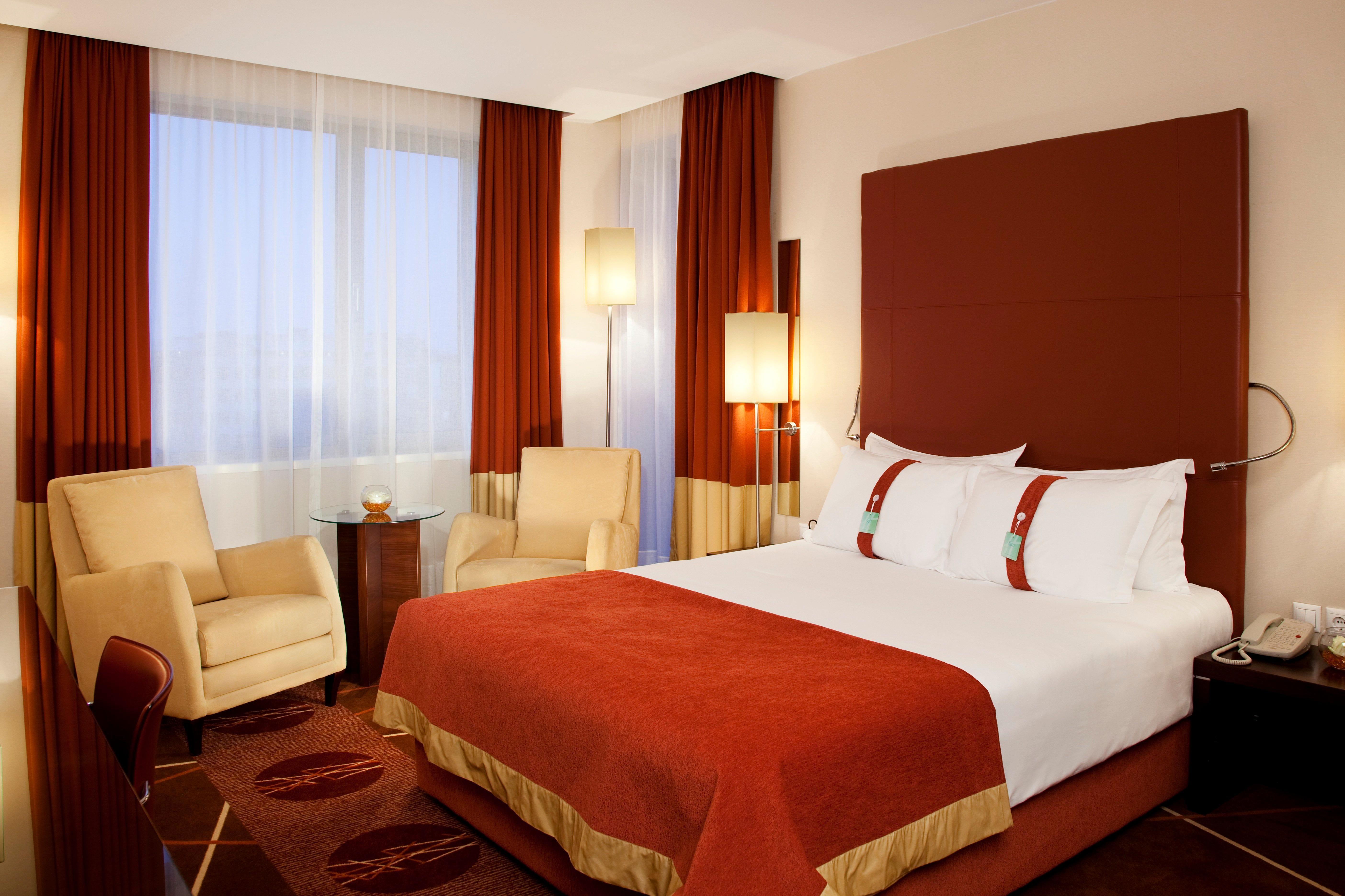 Crowne Plaza Sofia By Ihg Hotel Exterior photo