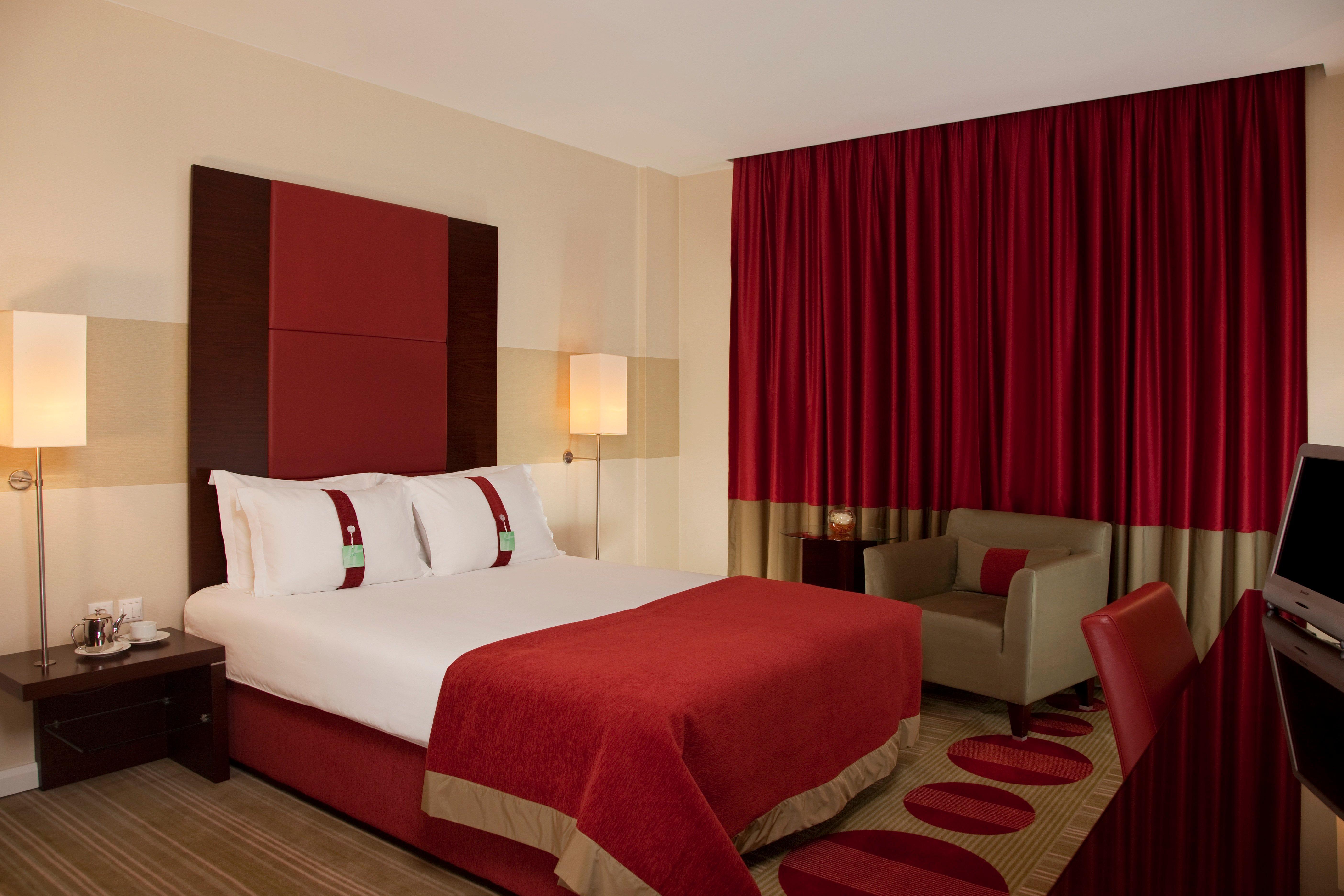 Crowne Plaza Sofia By Ihg Hotel Exterior photo