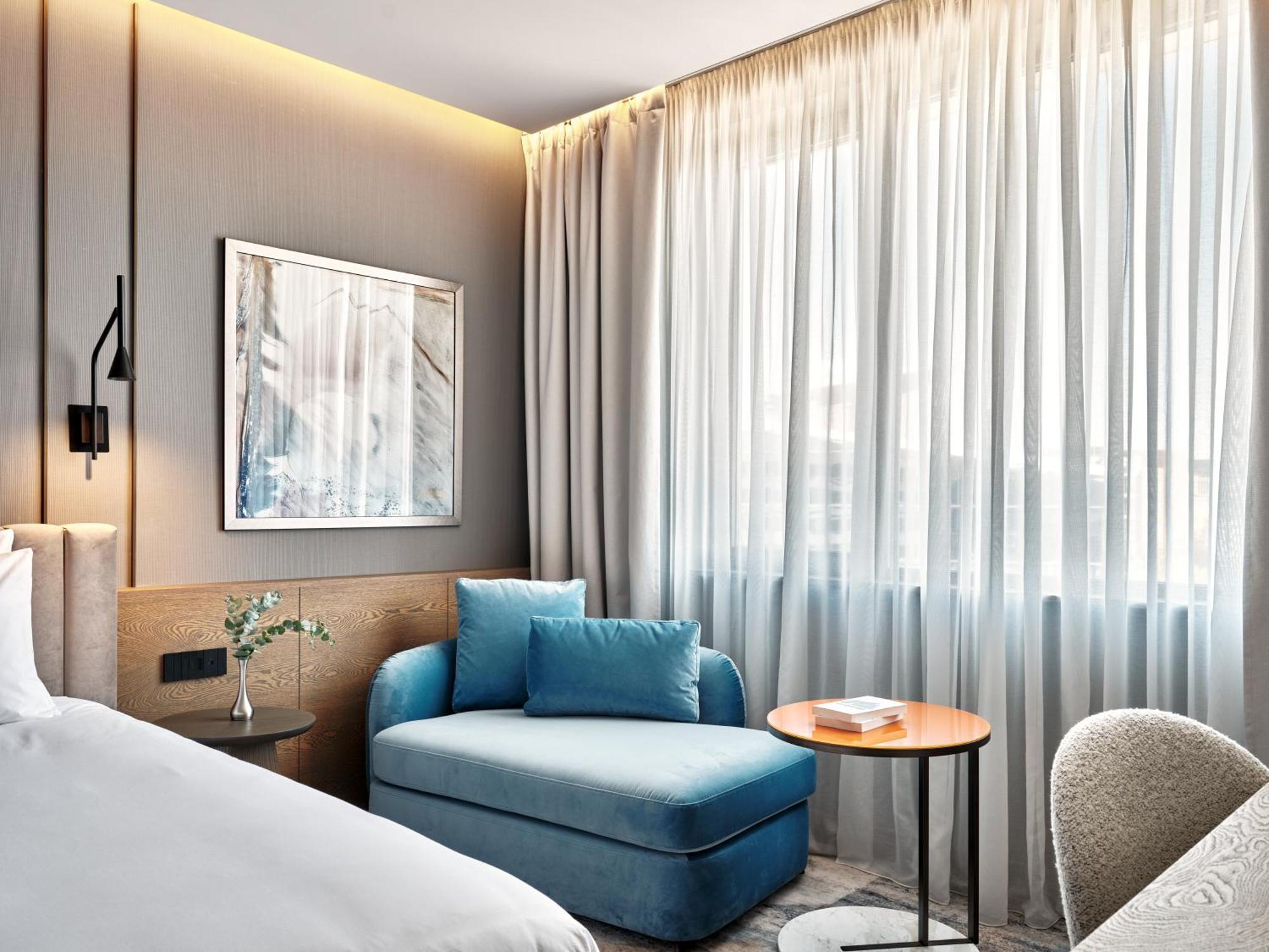 Crowne Plaza Sofia By Ihg Hotel Exterior photo