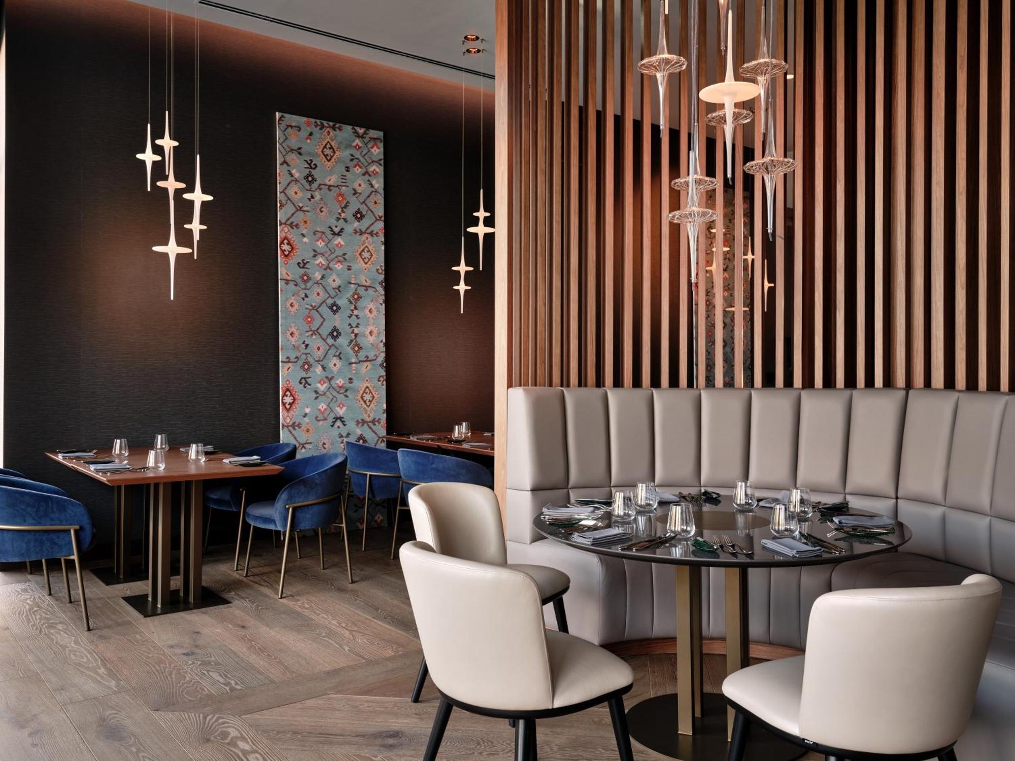 Crowne Plaza Sofia By Ihg Hotel Exterior photo