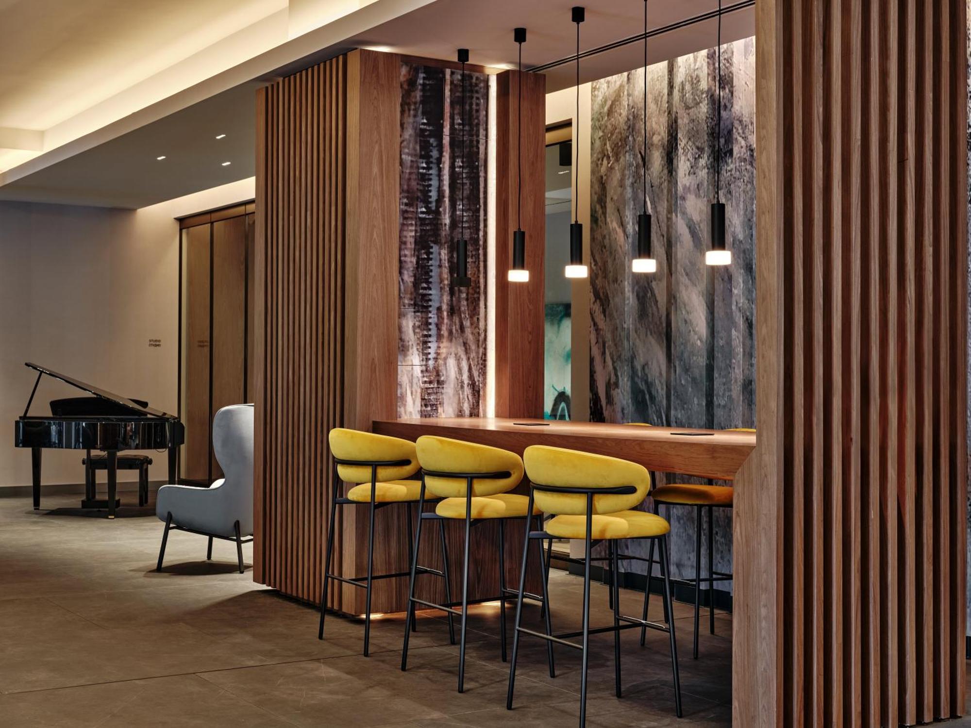 Crowne Plaza Sofia By Ihg Hotel Exterior photo